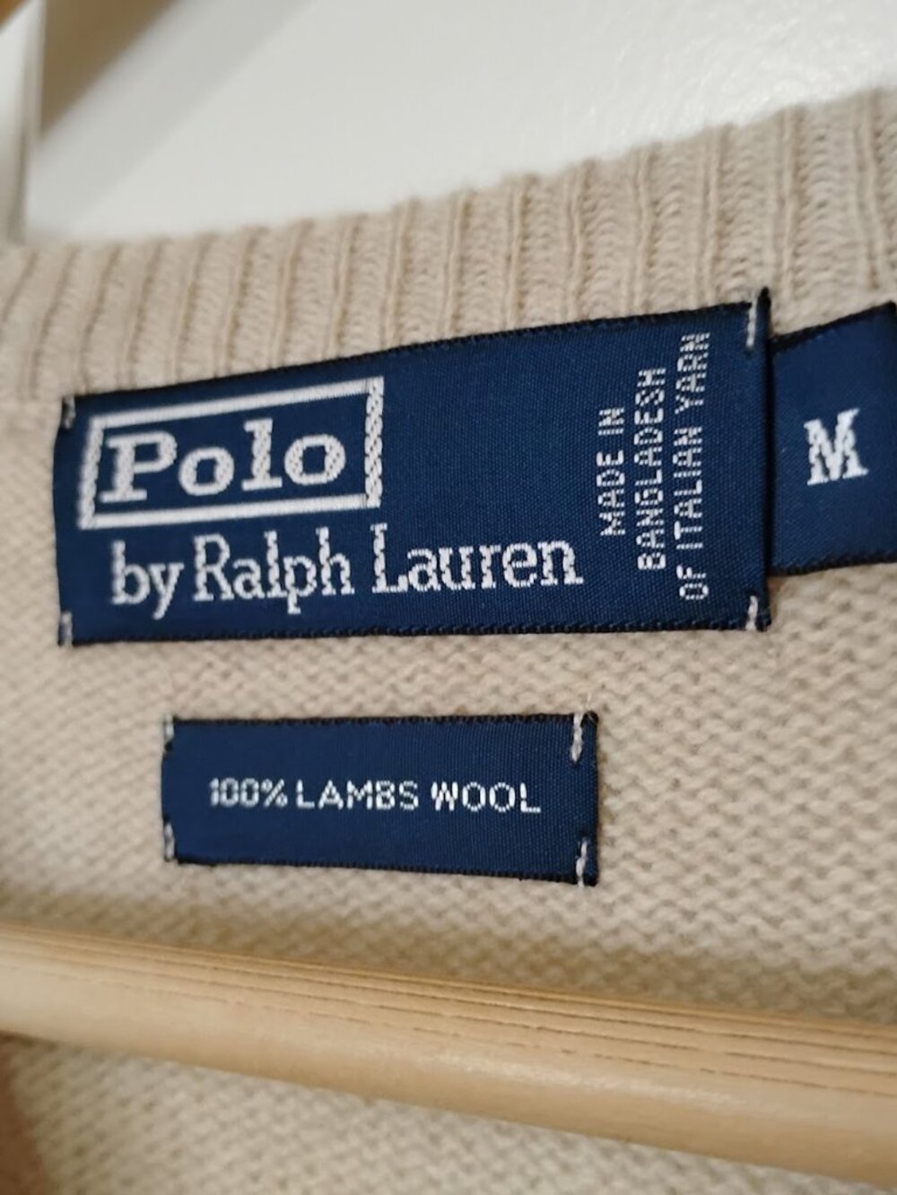 Polo by Ralph Lauren Women's Beige LambsWool Pullover Knit V-Neck Sweater Size M - Picture 3 of 5
